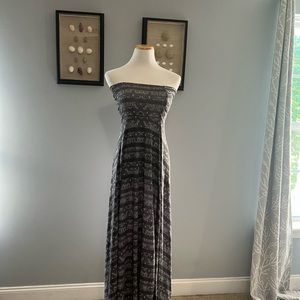 Athleta, dress or skirt